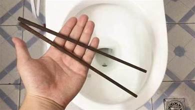 廁所裡放一雙筷子，解決了很多家庭的大煩惱，早學早受益