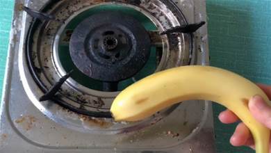 灶台油污太髒難清潔？教你一招，只需一根香蕉，立馬乾淨如新！