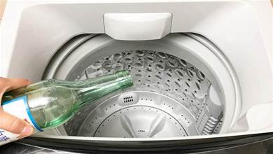 洗衣機半年不洗比馬桶細菌還多，只需倒一瓶，不用拆卸也能徹底乾淨，早學會早省事
