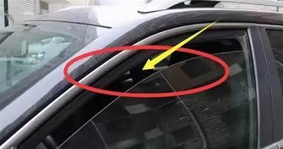 夏天停車后，給車窗留條縫能降溫散熱？老司機：別毀車而不自知